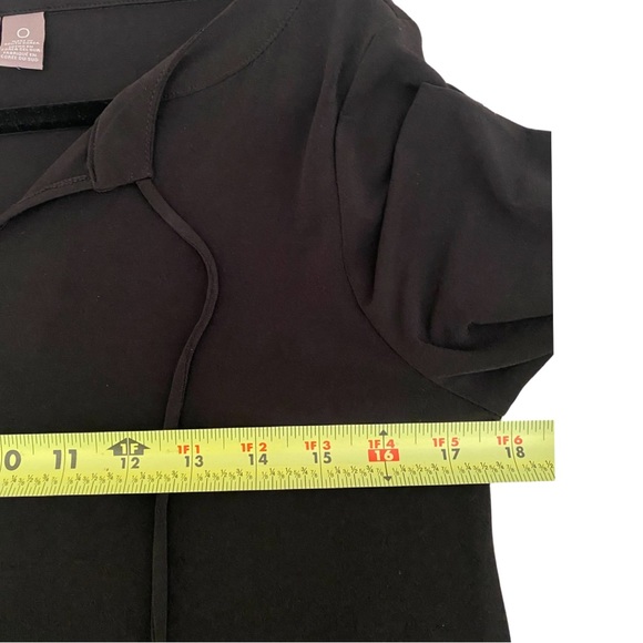 Chico’s Black Blouse Size US 4 Pleated Flutter Sleeves Front Tie - Picture 9 of 10